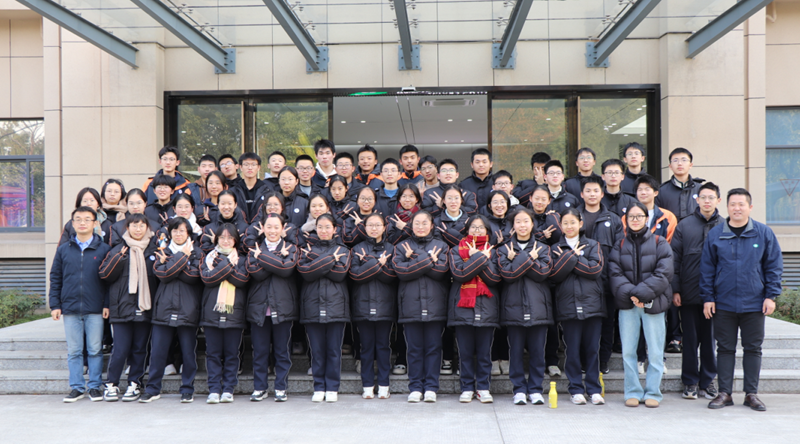 川源助力浙江省平湖中學(xué)生涯規(guī)劃校外實(shí)踐，開(kāi)啟環(huán)?？萍继剿髦? width=