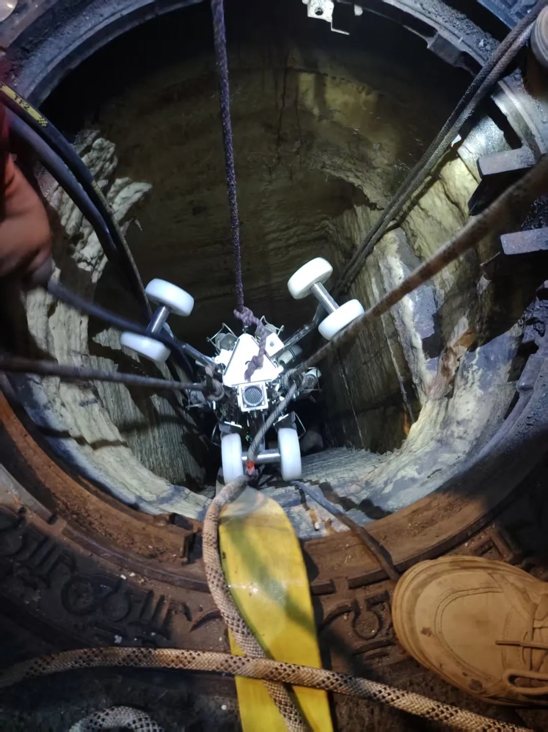 標桿案例丨打響25年第一槍！普洛蘭UV-CIPP材料助力杭州有機更新單段修復(fù)DN1200排水管道260米