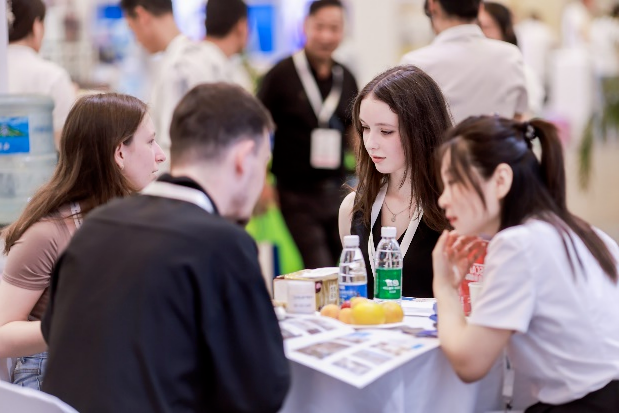 WOCA博覽會，出口好平臺 | 政策賦能×全球視野！WOCA 2025助地坪企業(yè)“零門檻”出海，搶占萬億國際市場！