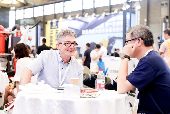 WOCA博覽會，出口好平臺 | 政策賦能×全球視野！WOCA 2025助地坪企業(yè)“零門檻”出海，搶占萬億國際市場！